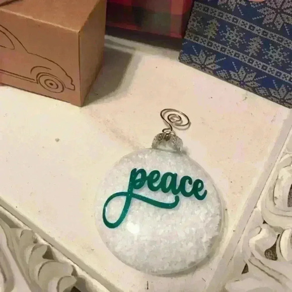 NWOT Peace Ornament - free w any purchase - Picture 2 of 6